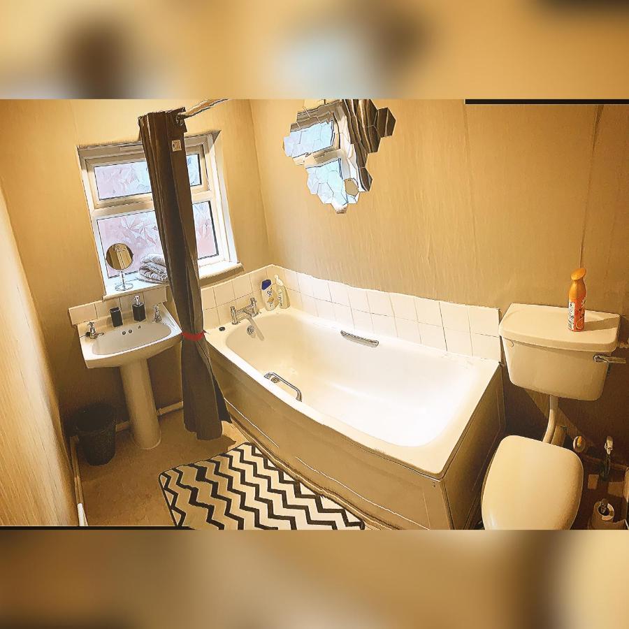 Double Room Bentilee Bucknall  Экстерьер фото