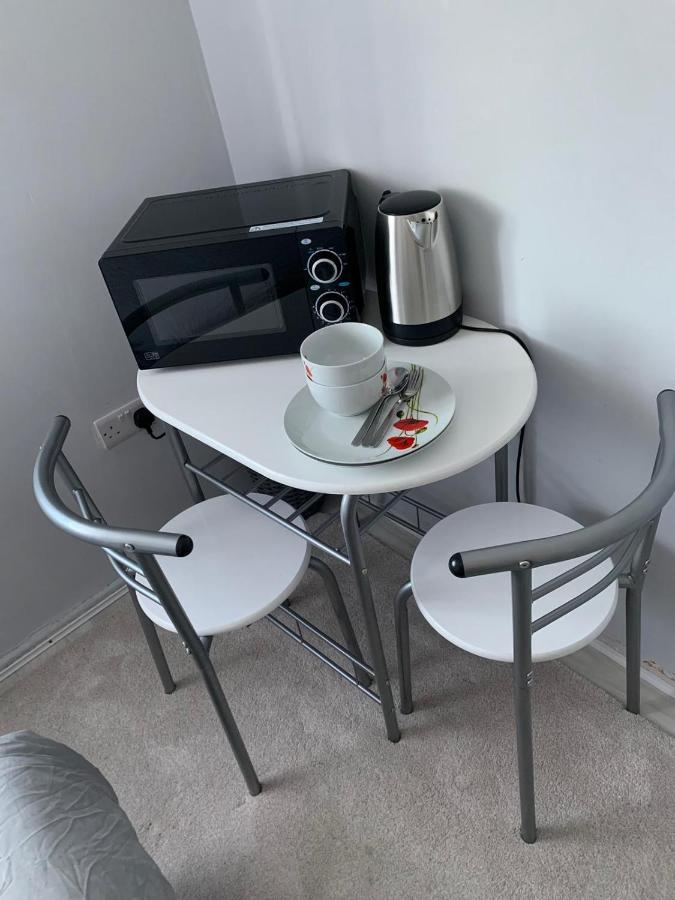 Double Room Bentilee Bucknall  Экстерьер фото